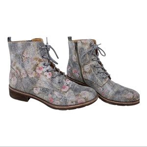 Sofft Floral Cottagecore Leather 1OM Combat Boots